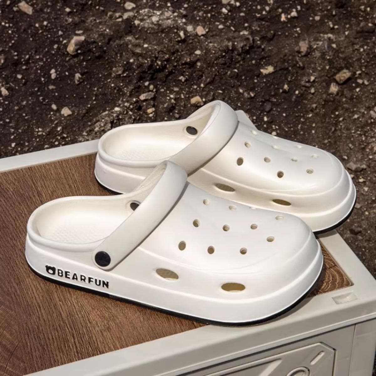 Sandalen - Leichte Sommer-Strand-Slipper mit dicker, gepolsterter Sohle, weicher runder Zehenpartie und minimalistischem Design für den