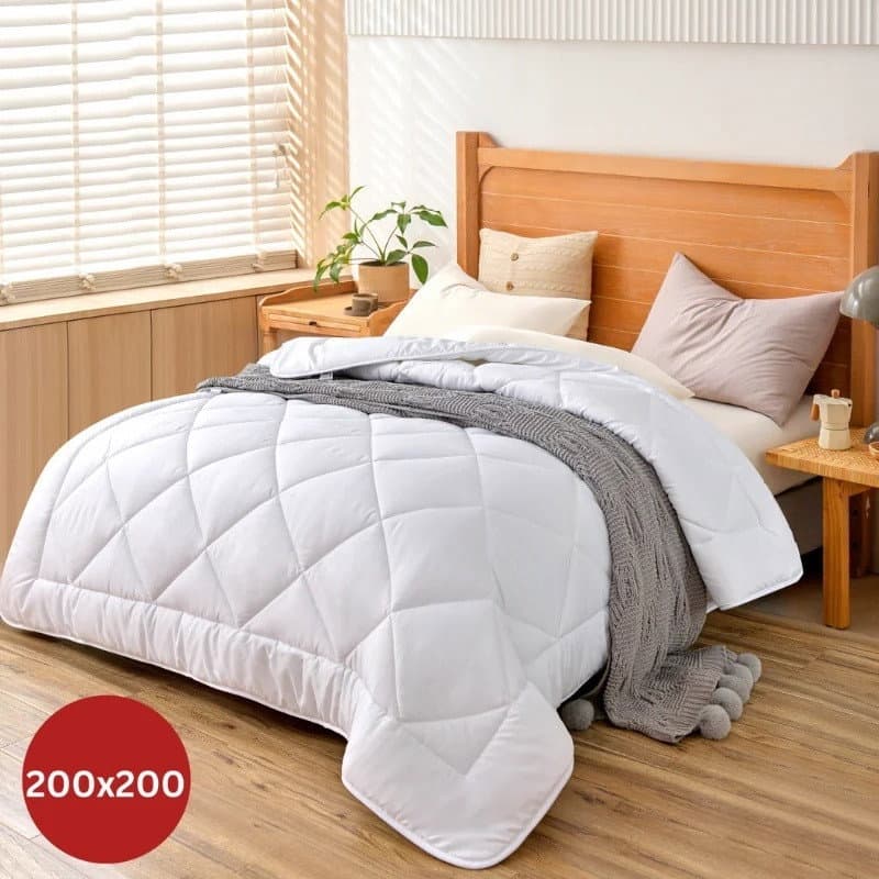 Herzberg HG-22067WD: Weiße Bettdecke in 4-Sterne-Qualität - 200x200cm