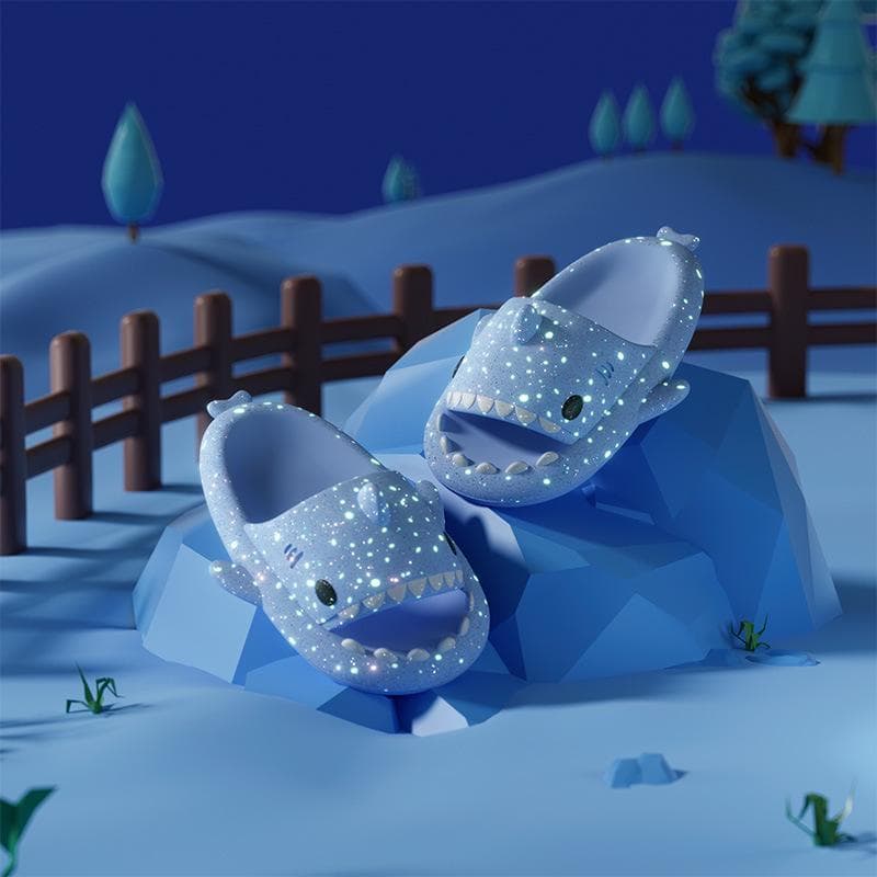 Leuchtende Hai-Hausschuhe: Rutschfeste Cartoon-Sandalen für Erwachsene, ideal für den Sommer und den Heimgebrauch. cm