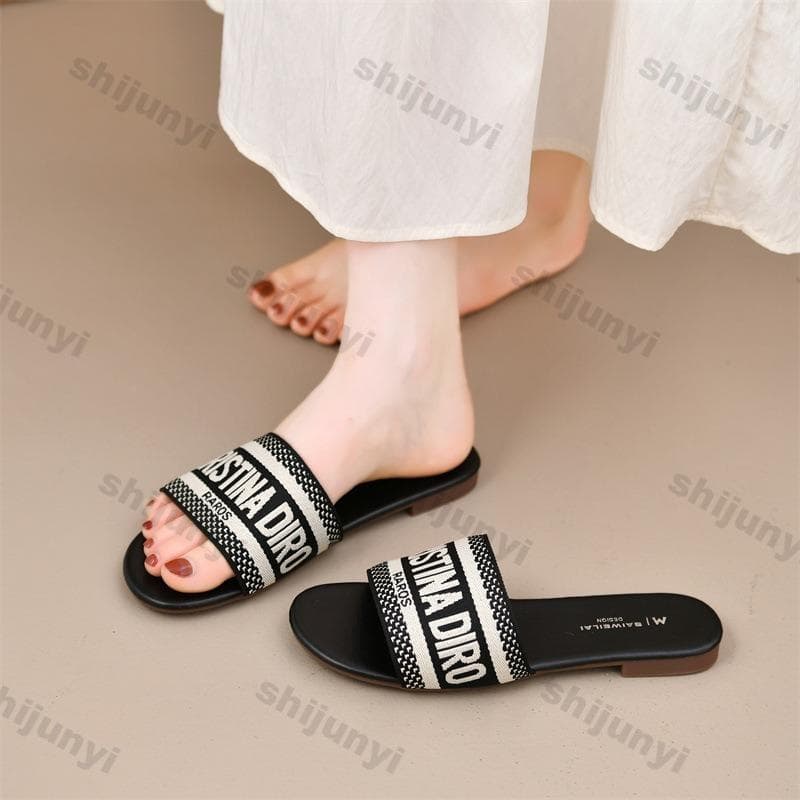 Mode Damen Ein-Wort-Slipper 2025 Sommer Bequem Atmungsaktiv Lässig Flache Schuhe Mode Stickerei Leicht Outdoor Strand Sandalen cm graue