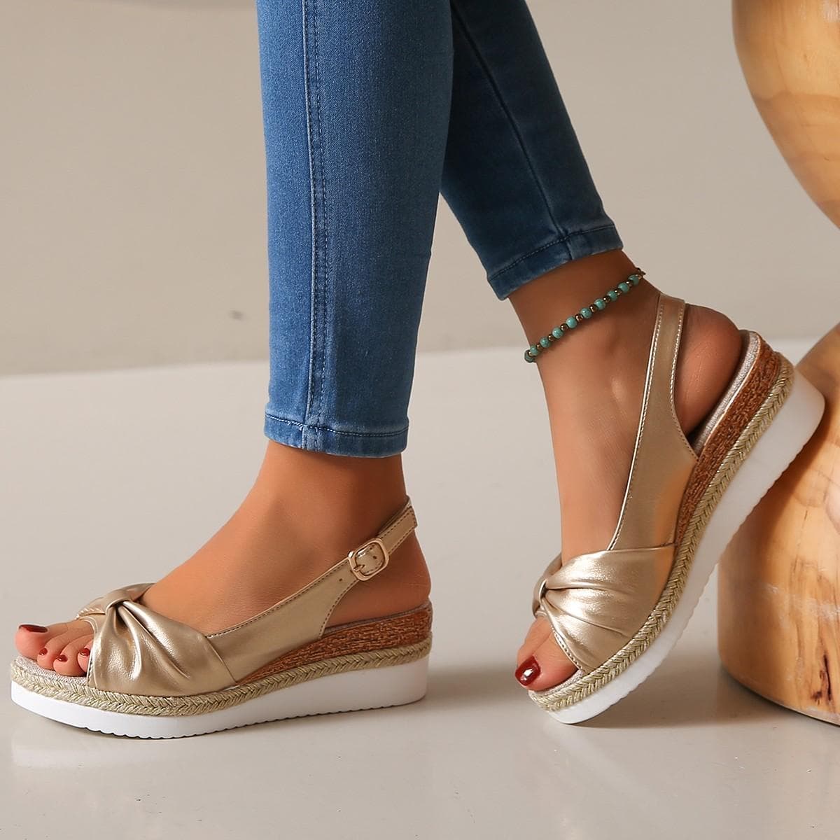Mode Damen Sandalen Weiche Sohle Leichte Arbeitsschuhe Mode Offene Zehenpartie Lässige Keilabsatz-Plateausandalen Große Größe Flache Bequeme