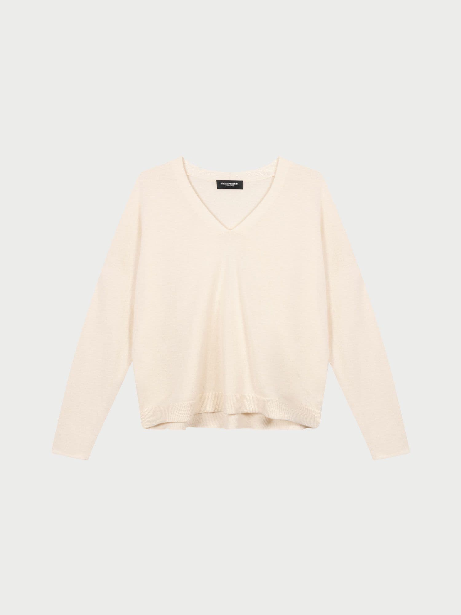 Locker geschnittener Kaschmir-Pullover mit V-Ausschnitt