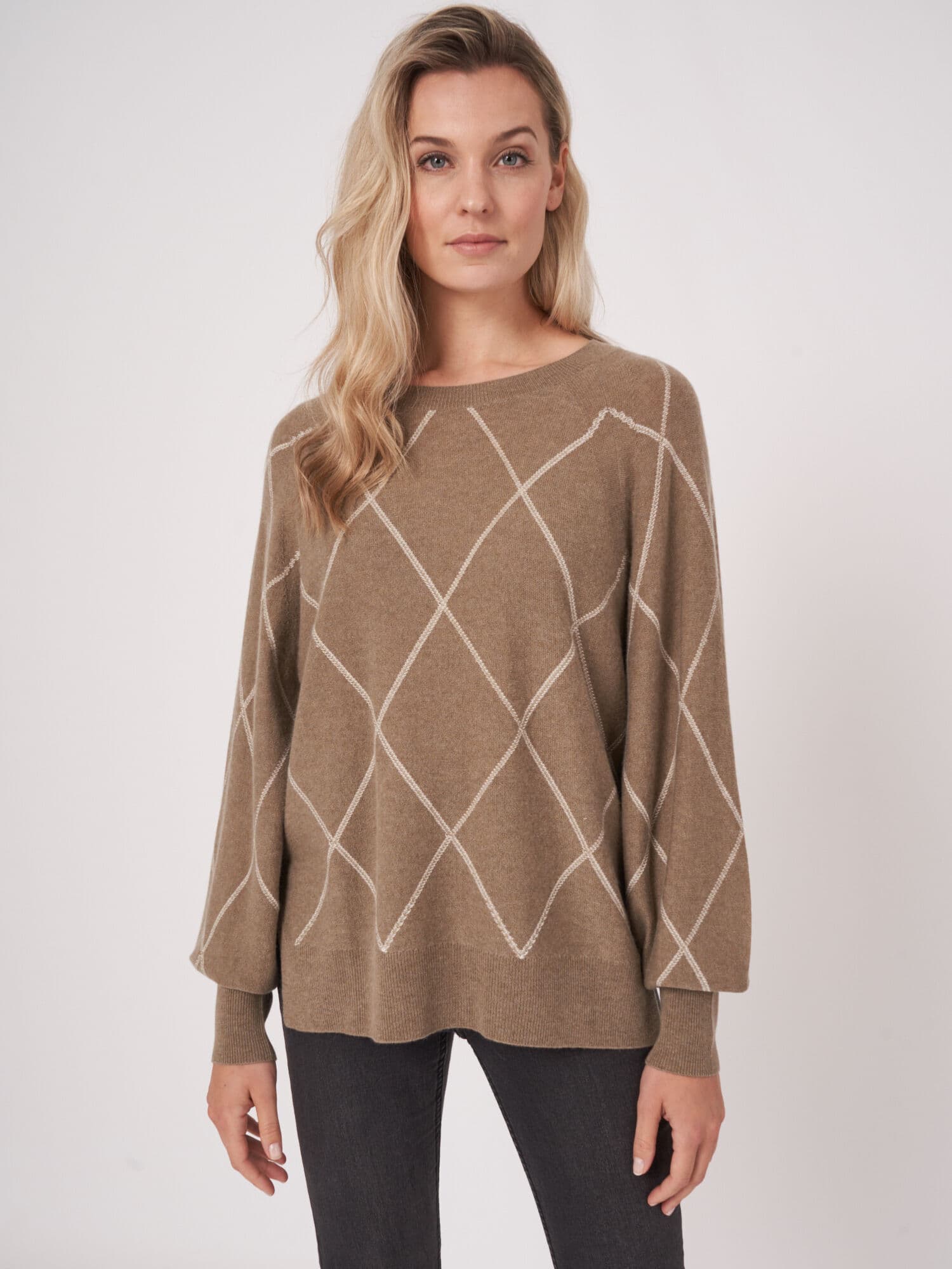 Pullover mit U-Boot-Ausschnitt und Intarsien-Rautenmuster